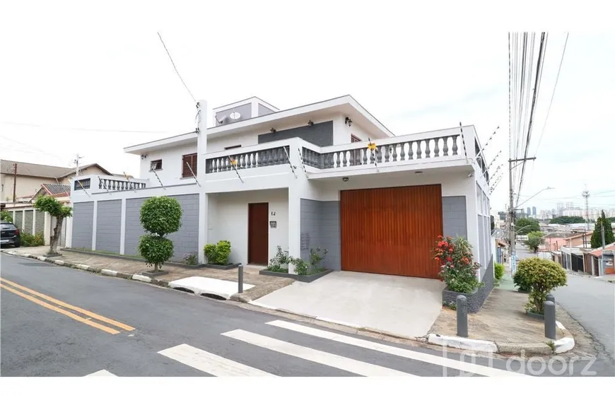 Foto 1 de Casa com 3 Quartos à venda, 251m² em Vila Dos Remedios, São Paulo