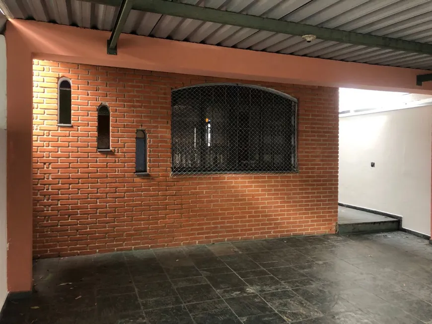 Foto 1 de Sobrado com 5 Quartos para alugar, 200m² em Jardim das Vertentes, São Paulo