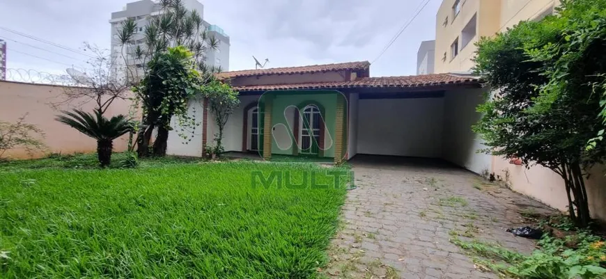 Foto 1 de Casa com 3 Quartos à venda, 301m² em Santa Maria, Uberlândia