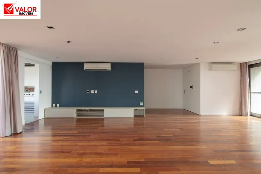 Foto 1 de Cobertura com 3 Quartos para venda ou aluguel, 326m² em Vila Madalena, São Paulo