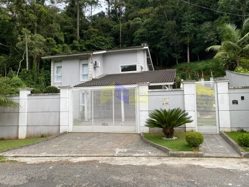 Foto 1 de Casa de Condomínio com 3 Quartos à venda, 300m² em Caraguata, Mairiporã