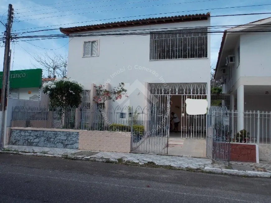 Foto 1 de Casa com 5 Quartos à venda, 400m² em Suíssa, Aracaju