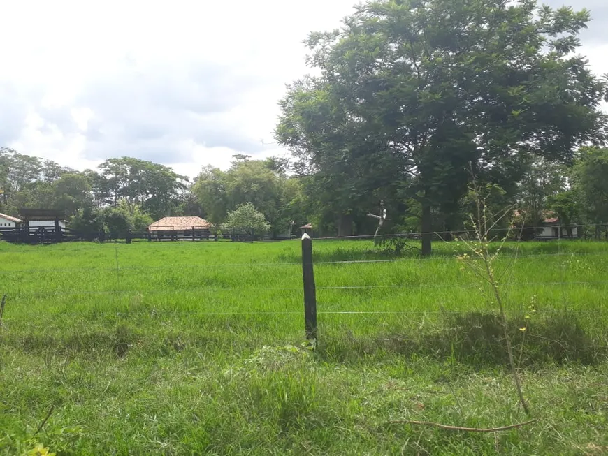 Foto 1 de Lote/Terreno à venda, 20000m² em Zona Rural, Araçaí