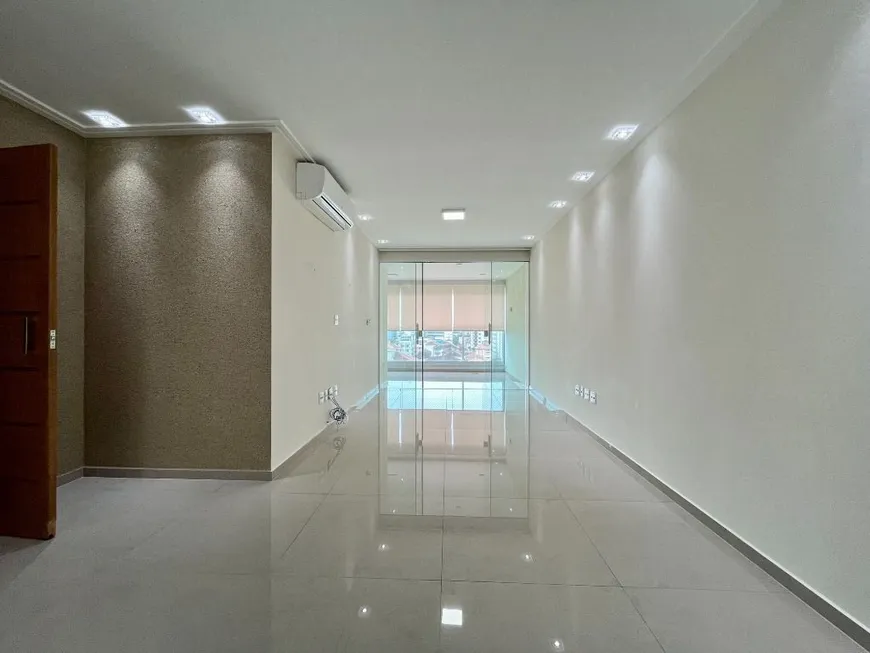 Foto 1 de Apartamento com 3 Quartos para alugar, 151m² em Embaré, Santos