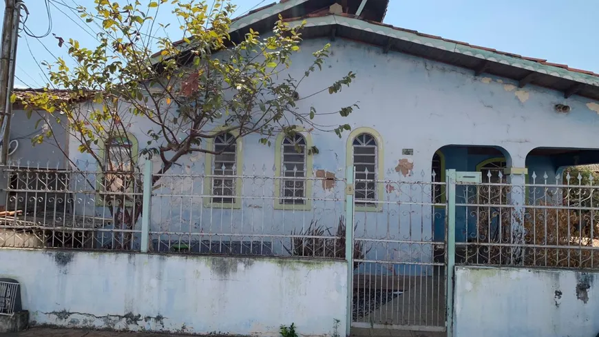 Foto 1 de Casa com 3 Quartos à venda, 160m² em CPA II, Cuiabá