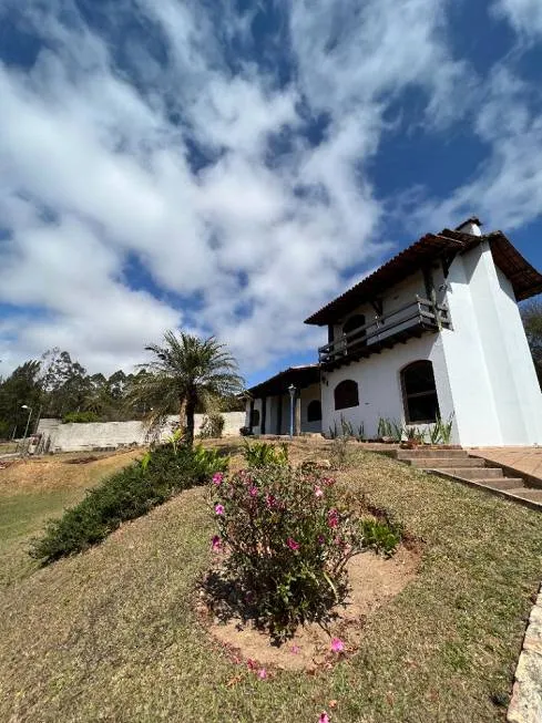 Foto 1 de Casa de Condomínio com 3 Quartos à venda, 200m² em Morro do Chapéu, Nova Lima