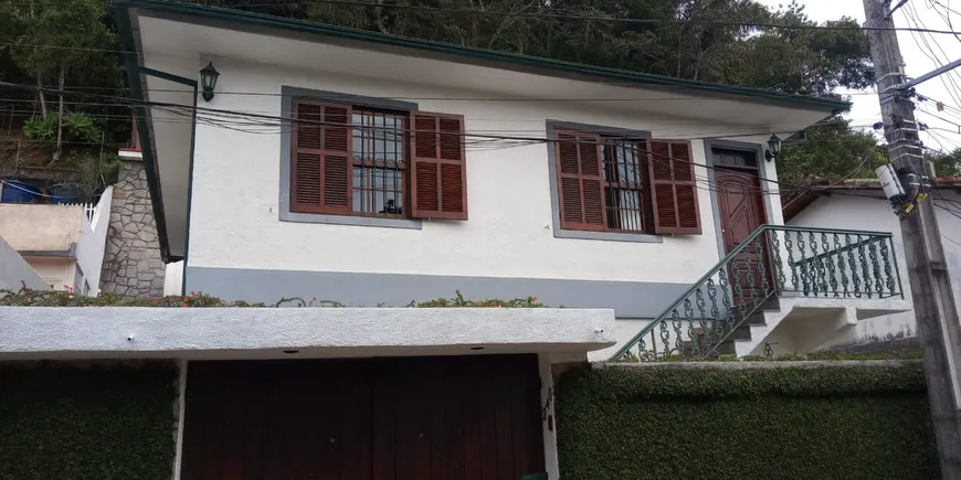 Foto 1 de Casa com 4 Quartos à venda, 170m² em Centro, Petrópolis