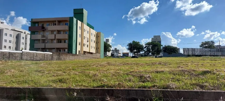 Foto 1 de Lote/Terreno à venda, 740m² em FAG, Cascavel