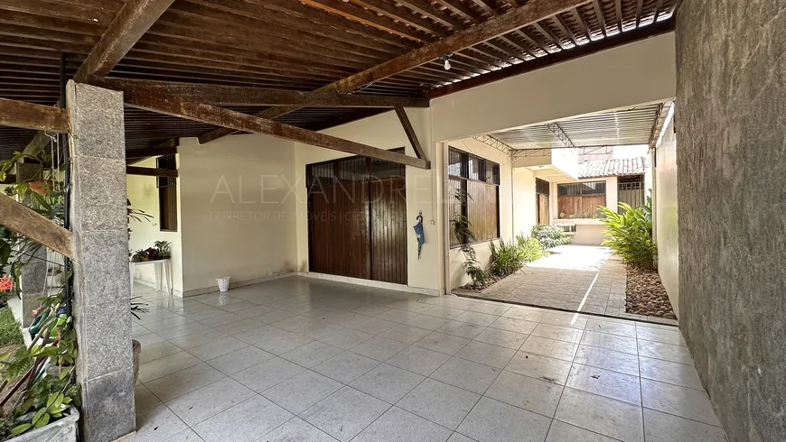 Foto 1 de Casa de Condomínio com 4 Quartos à venda, 312m² em Jardim Petrópolis, Maceió