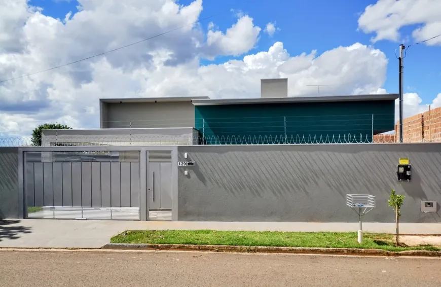 Foto 1 de Casa com 3 Quartos à venda, 131m² em Parque dos Novos Estados, Campo Grande