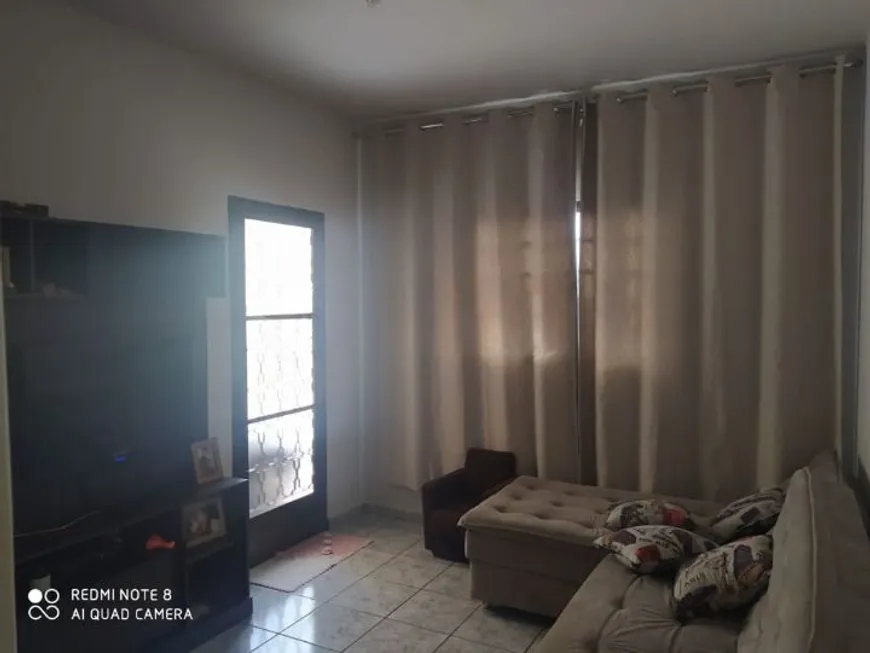 Foto 1 de Casa com 2 Quartos à venda, 70m² em Jardim Monte Carlo, Arapongas