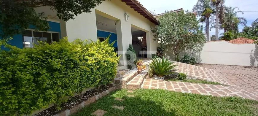 Foto 1 de Fazenda/Sítio com 3 Quartos à venda, 195m² em Terras de Itaici, Indaiatuba