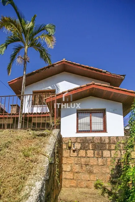 Foto 1 de Casa com 4 Quartos à venda, 250m² em Três Figueiras, Porto Alegre