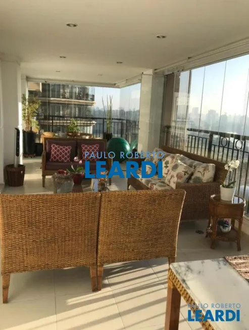 Foto 1 de Apartamento com 4 Quartos à venda, 248m² em Panamby, São Paulo