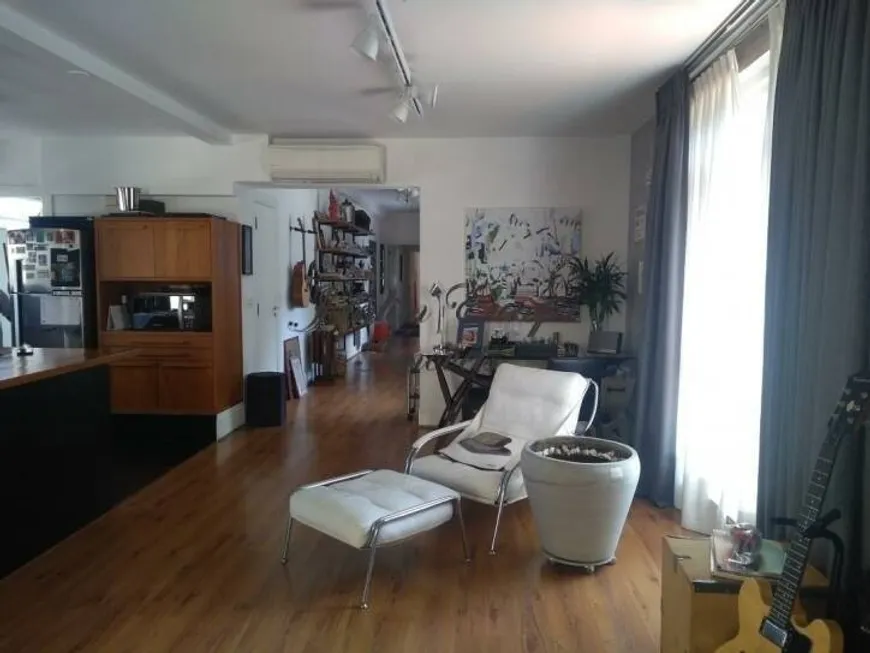 Foto 1 de Apartamento com 2 Quartos para venda ou aluguel, 198m² em Jardim Europa, São Paulo