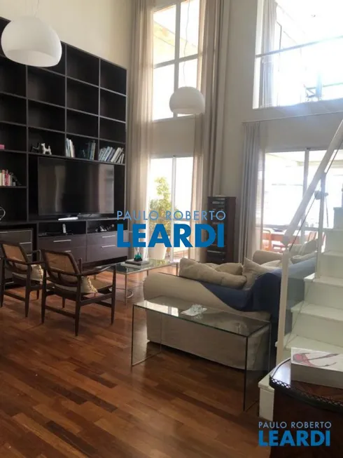 Foto 1 de Apartamento com 1 Quarto à venda, 151m² em Jardim América, São Paulo