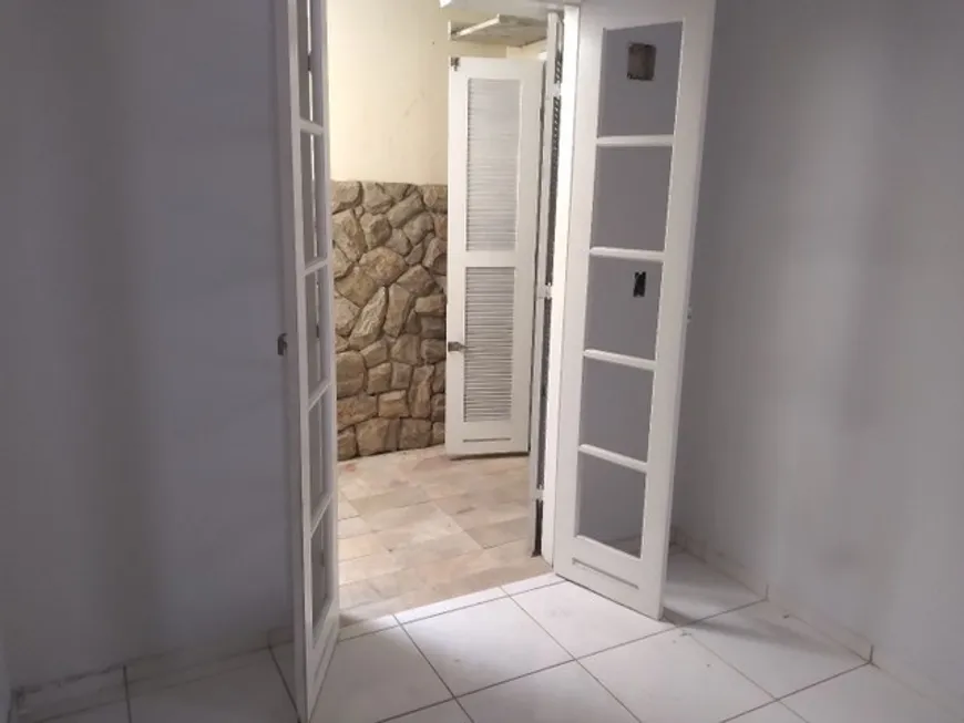 Foto 1 de Casa com 3 Quartos para alugar, 80m² em Centro, Macaé