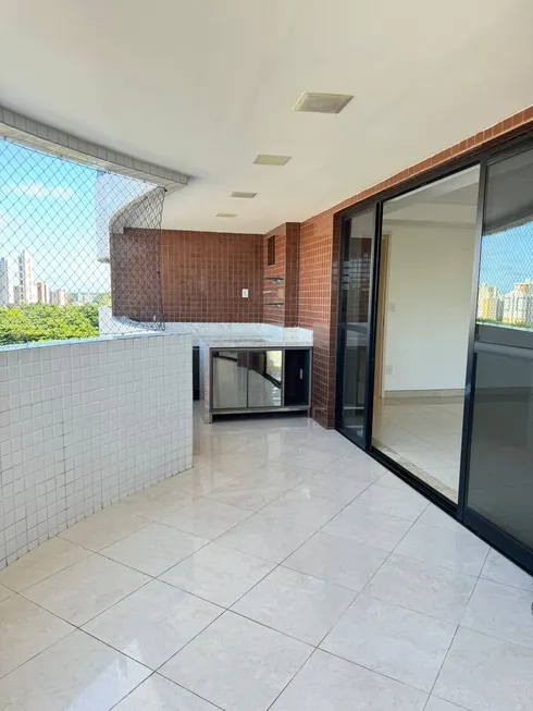 Foto 1 de Apartamento com 4 Quartos à venda, 225m² em Miramar, João Pessoa