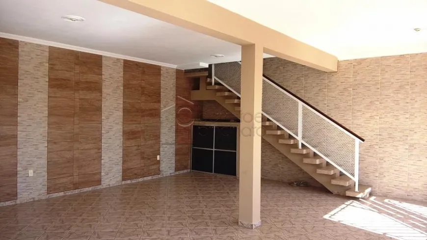 Foto 1 de Sobrado com 3 Quartos à venda, 305m² em Cidade Nova, Jundiaí