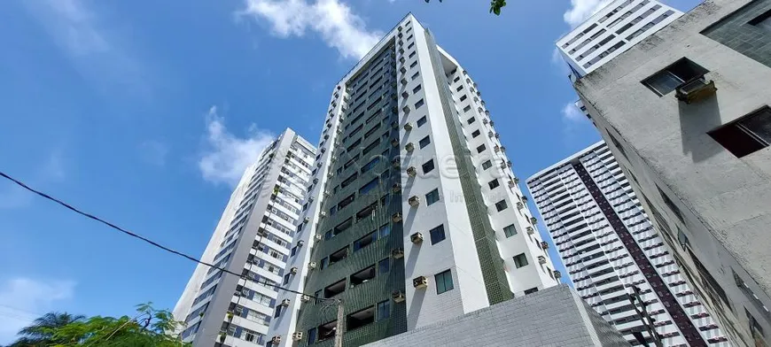 Foto 1 de Apartamento com 3 Quartos à venda, 60m² em Boa Viagem, Recife