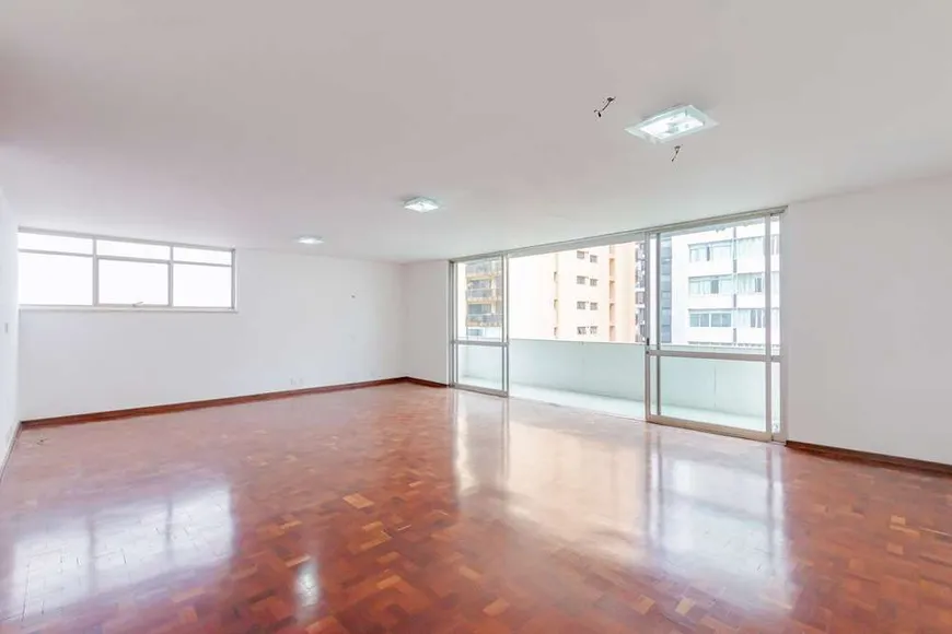 Foto 1 de Apartamento com 3 Quartos à venda, 260m² em Santa Cecília, São Paulo