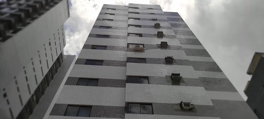 Foto 1 de Apartamento com 3 Quartos à venda, 120m² em Aflitos, Recife