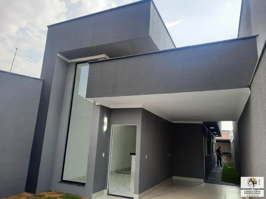 Foto 1 de Casa com 3 Quartos à venda, 117m² em Jardim Mont Serrat, Aparecida de Goiânia