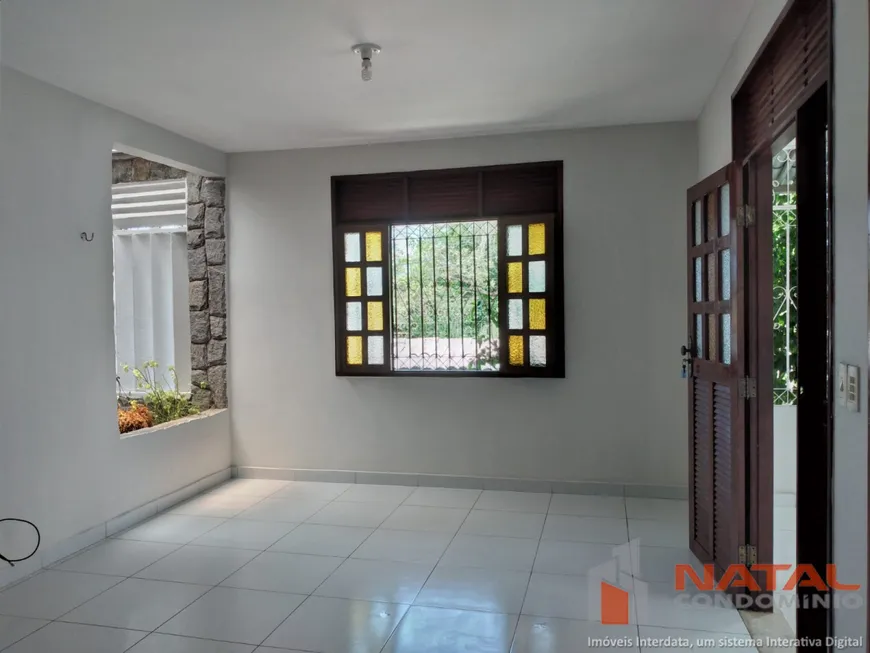 Foto 1 de Casa com 4 Quartos para alugar, 180m² em Neópolis, Natal