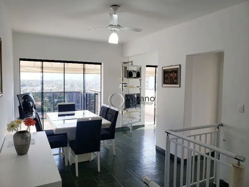 Foto 1 de Cobertura com 3 Quartos à venda, 260m² em Tombo, Guarujá