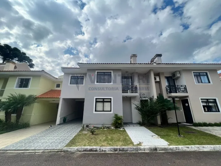 Foto 1 de Sobrado com 4 Quartos para venda ou aluguel, 190m² em Centro, São José dos Pinhais