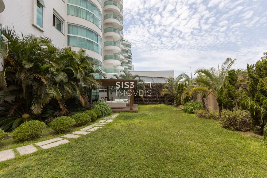 Foto 1 de Apartamento com 4 Quartos à venda, 720m² em Praia Brava, Itajaí