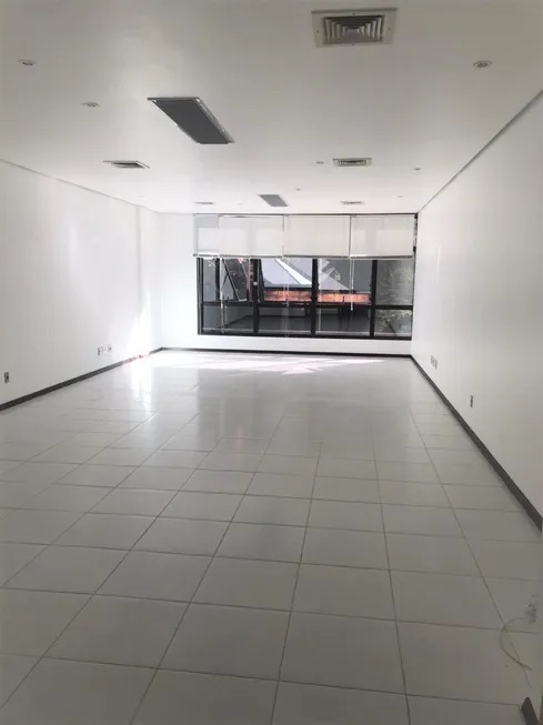 Foto 1 de Sala Comercial para alugar, 57m² em Floresta, Porto Alegre