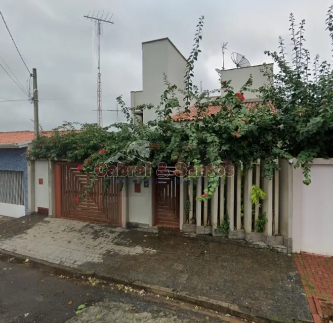 Foto 1 de Sobrado com 4 Quartos para venda ou aluguel, 370m² em Vila Santa Rosa, Itu