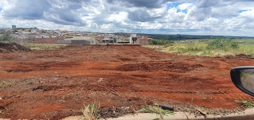 Foto 1 de Lote/Terreno à venda, 500m² em Conjunto Residencial Roberto Conceicao, Cambé