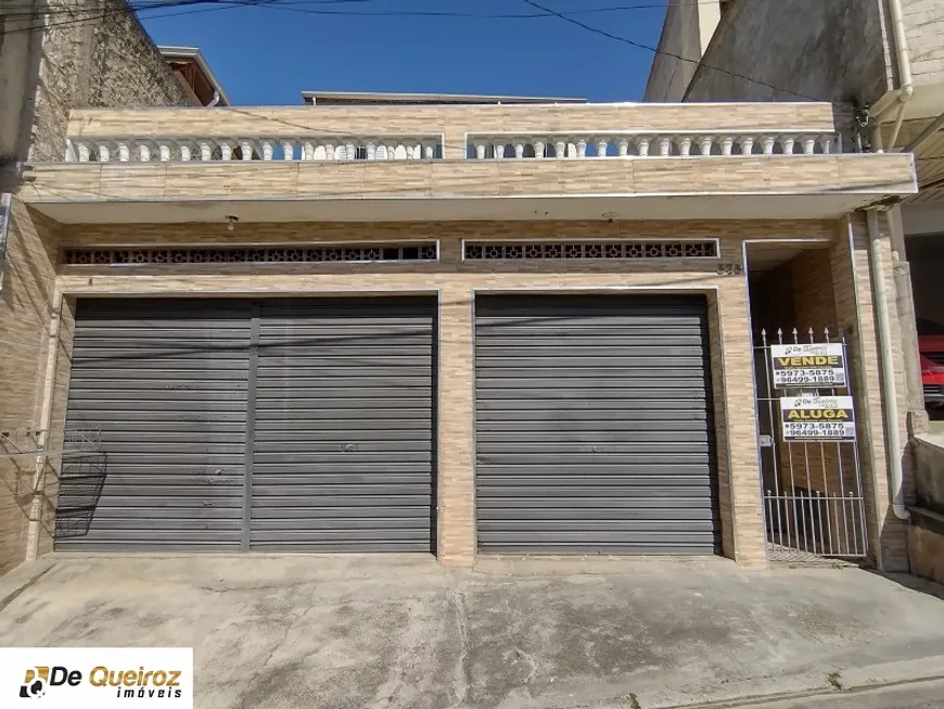 Foto 1 de Casa com 2 Quartos à venda, 150m² em Jardim dos Alamos, São Paulo