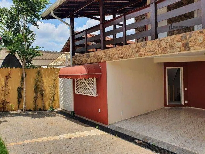 Foto 1 de Casa com 3 Quartos à venda, 300m² em Jardim do Lago, Campinas