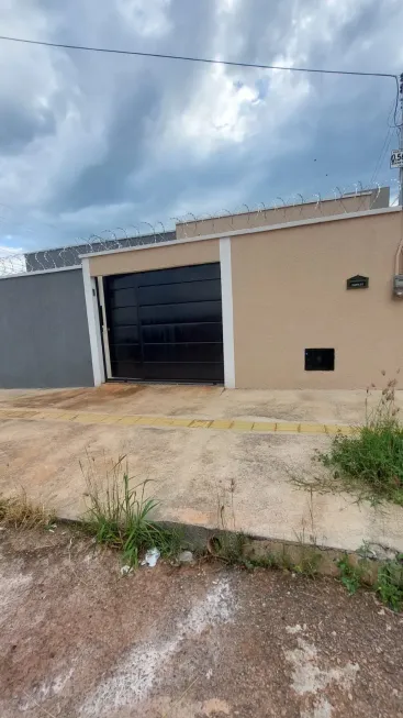 Foto 1 de Casa com 2 Quartos à venda, 62m² em Condomínio Rio Branco, Goiânia