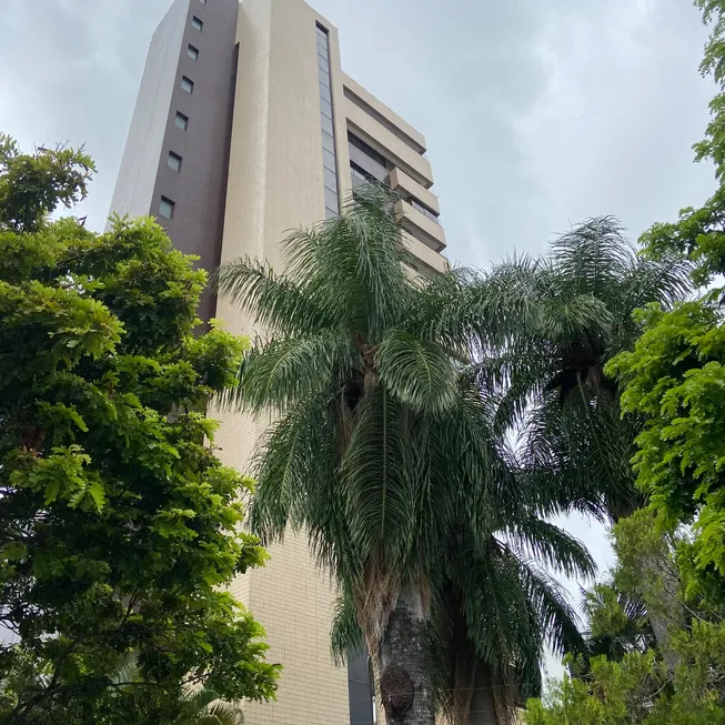 Foto 1 de Apartamento com 4 Quartos à venda, 200m² em Santana, Recife