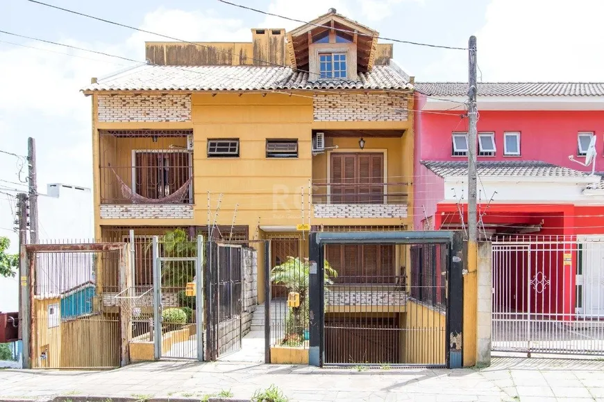 Foto 1 de Casa com 3 Quartos à venda, 203m² em Ipanema, Porto Alegre