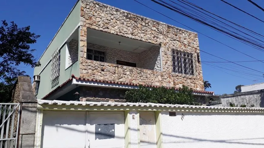 Foto 1 de Sobrado com 4 Quartos à venda, 330m² em Tanque, Rio de Janeiro