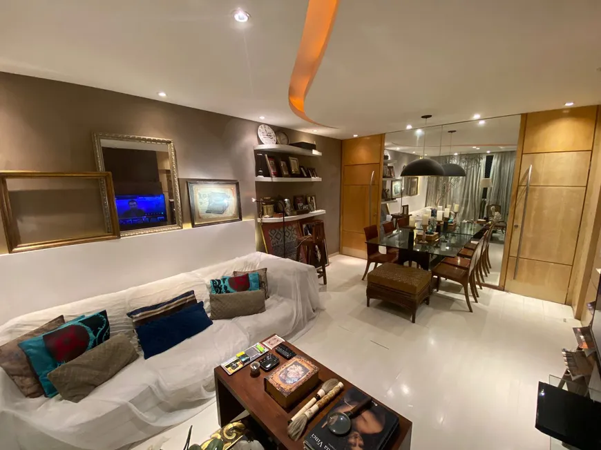 Foto 1 de Apartamento com 3 Quartos à venda, 120m² em Lagoa, Rio de Janeiro