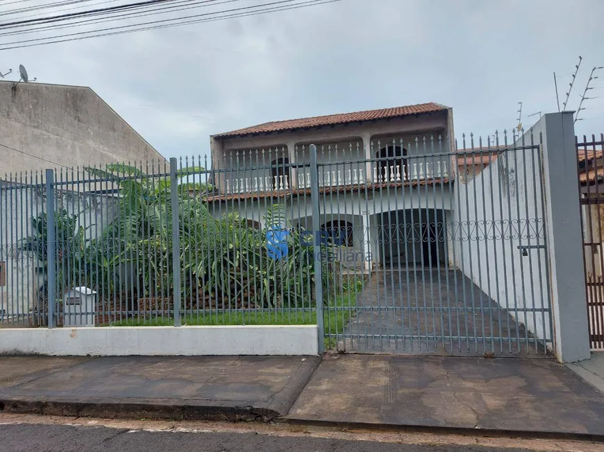 Foto 1 de Sobrado com 4 Quartos para alugar, 280m² em Casoni, Londrina