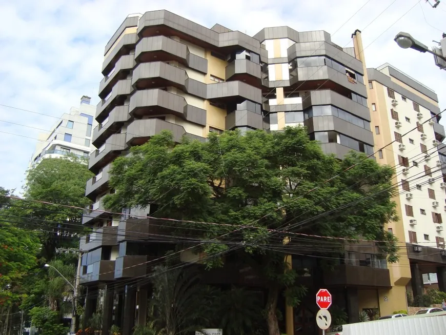 Foto 1 de Apartamento com 3 Quartos à venda, 236m² em Centro, Criciúma