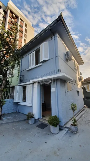 Foto 1 de Casa com 3 Quartos à venda, 259m² em Petrópolis, Porto Alegre
