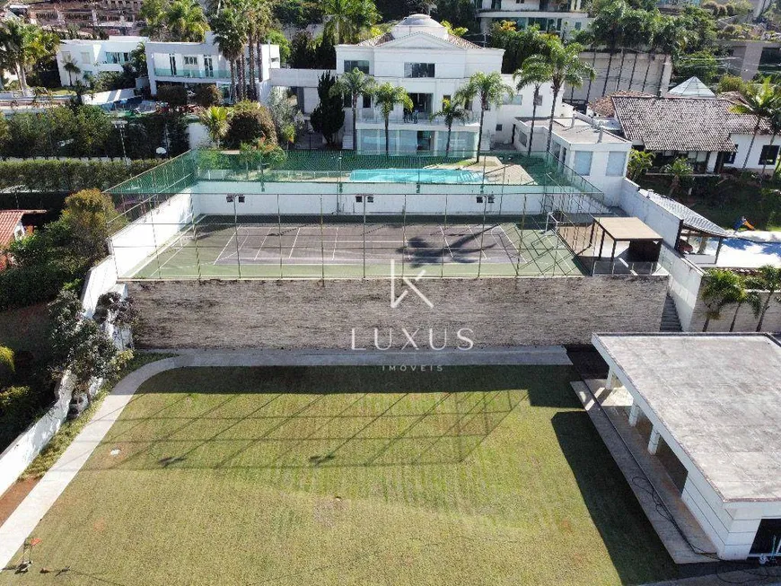 Foto 1 de Casa de Condomínio com 4 Quartos à venda, 1100m² em Vila Castela , Nova Lima