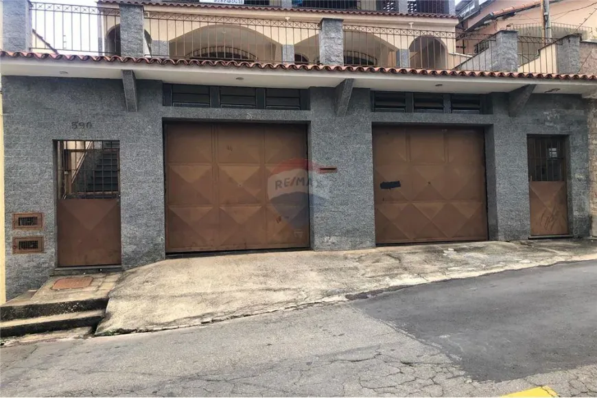 Foto 1 de Casa com 3 Quartos à venda, 300m² em Grajaú, Juiz de Fora