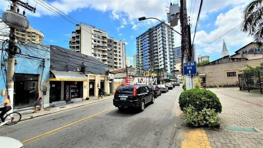 Foto 1 de Lote/Terreno à venda, 280m² em Santa Rosa, Niterói