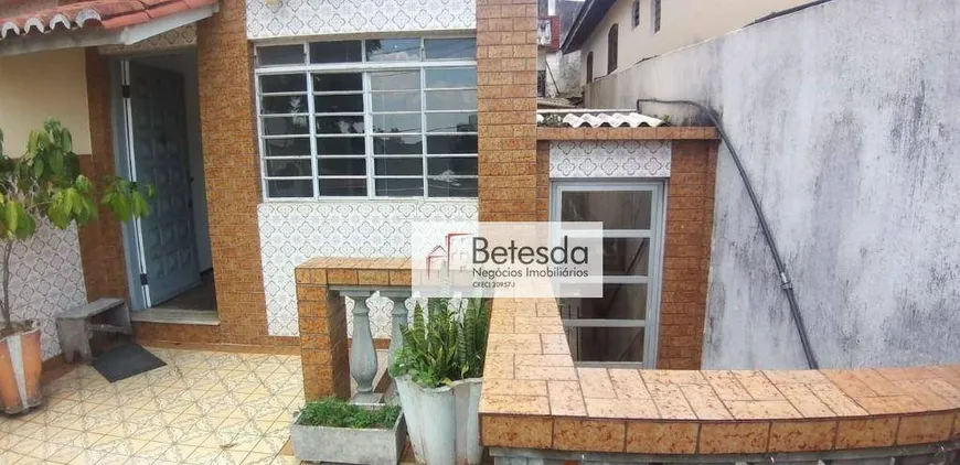 Foto 1 de Casa com 3 Quartos à venda, 200m² em Vila Gomes, São Paulo