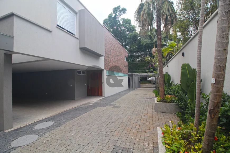 Foto 1 de Casa de Condomínio com 4 Quartos à venda, 400m² em Jardim dos Estados, São Paulo