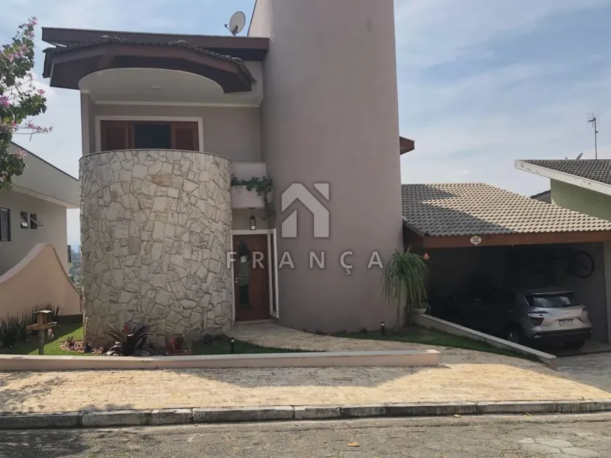 Foto 1 de Casa de Condomínio com 3 Quartos à venda, 400m² em Jardim Coleginho, Jacareí